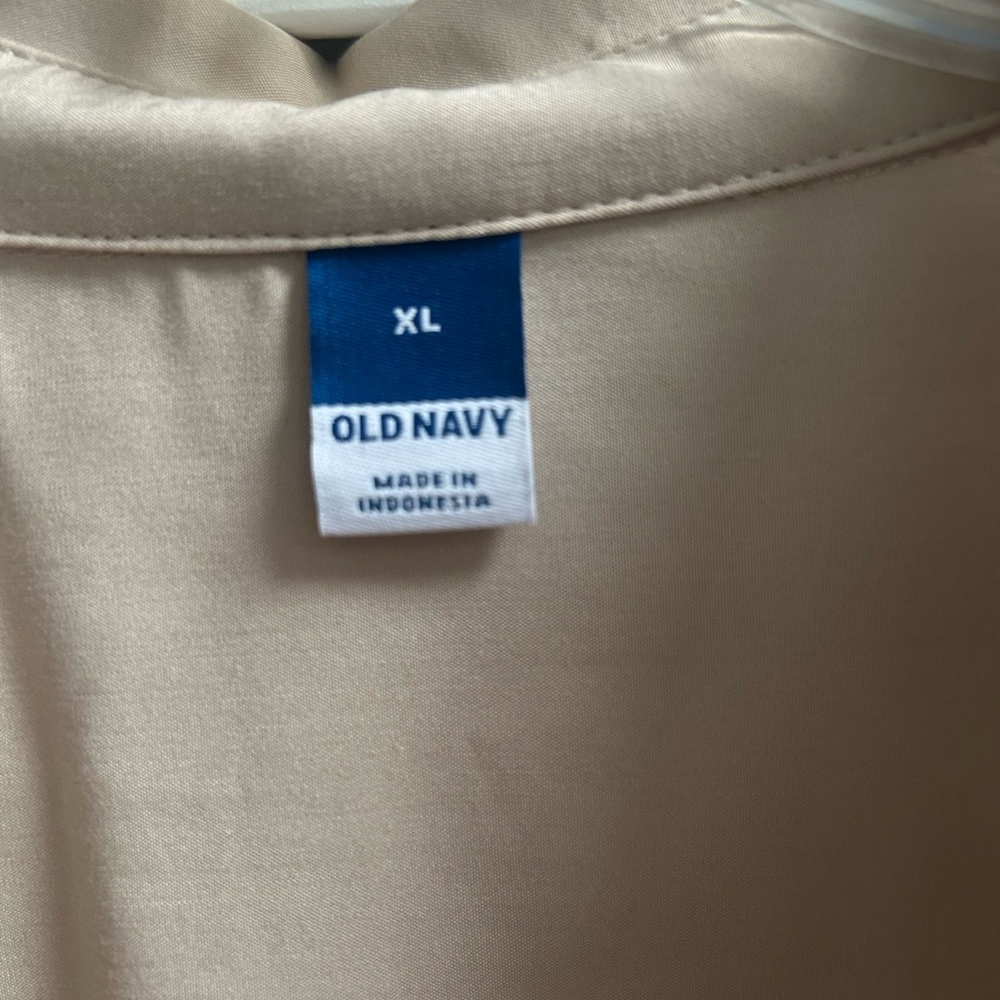NWT Old Navy women’s XL button up blouse - Picture 2 of 5